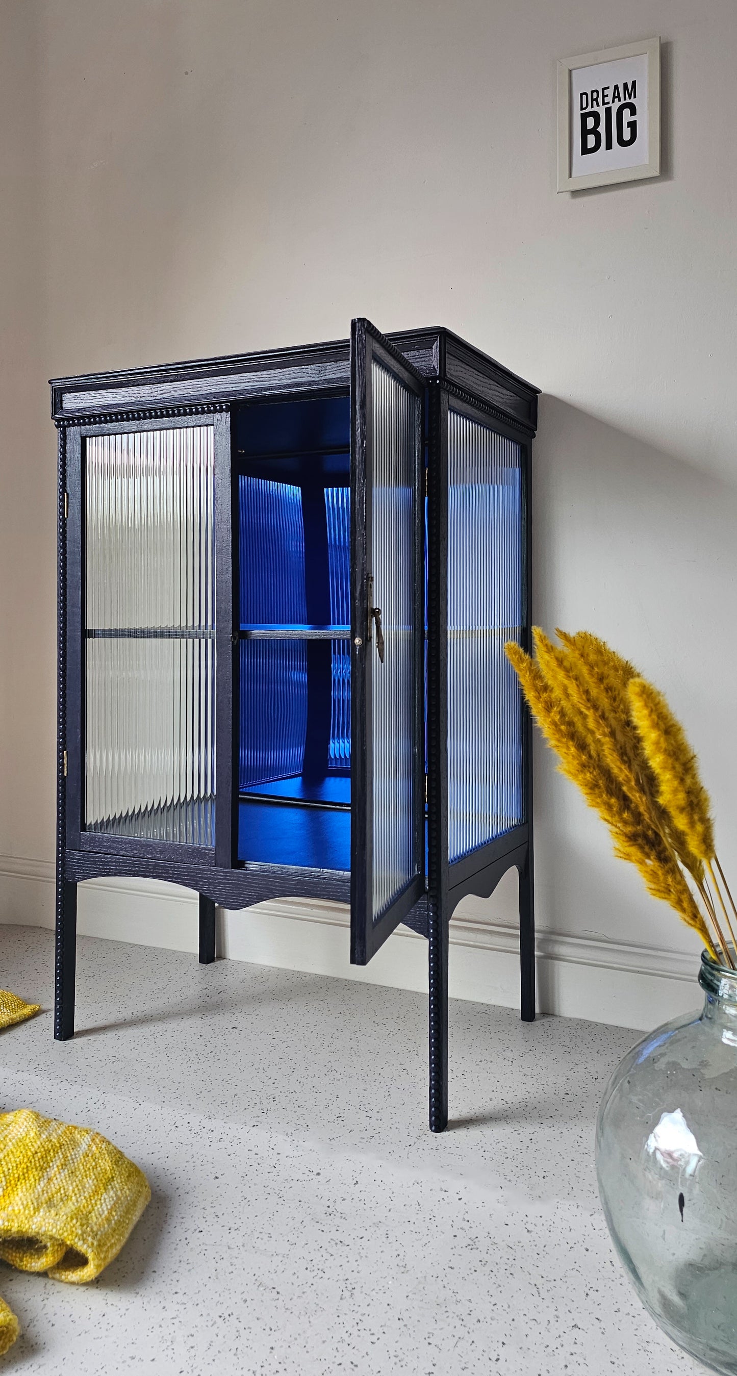 Create a Bespoke Reeded Glass Drinks Cabinet
