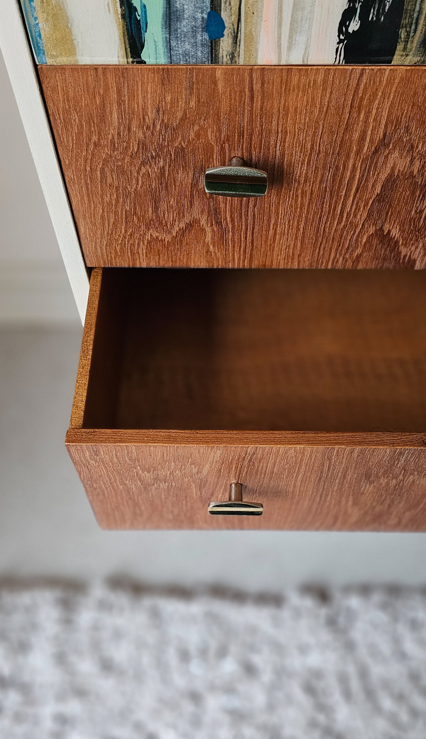 BBC 1 Money for Nothing Abstract Resin Chest of Drawers