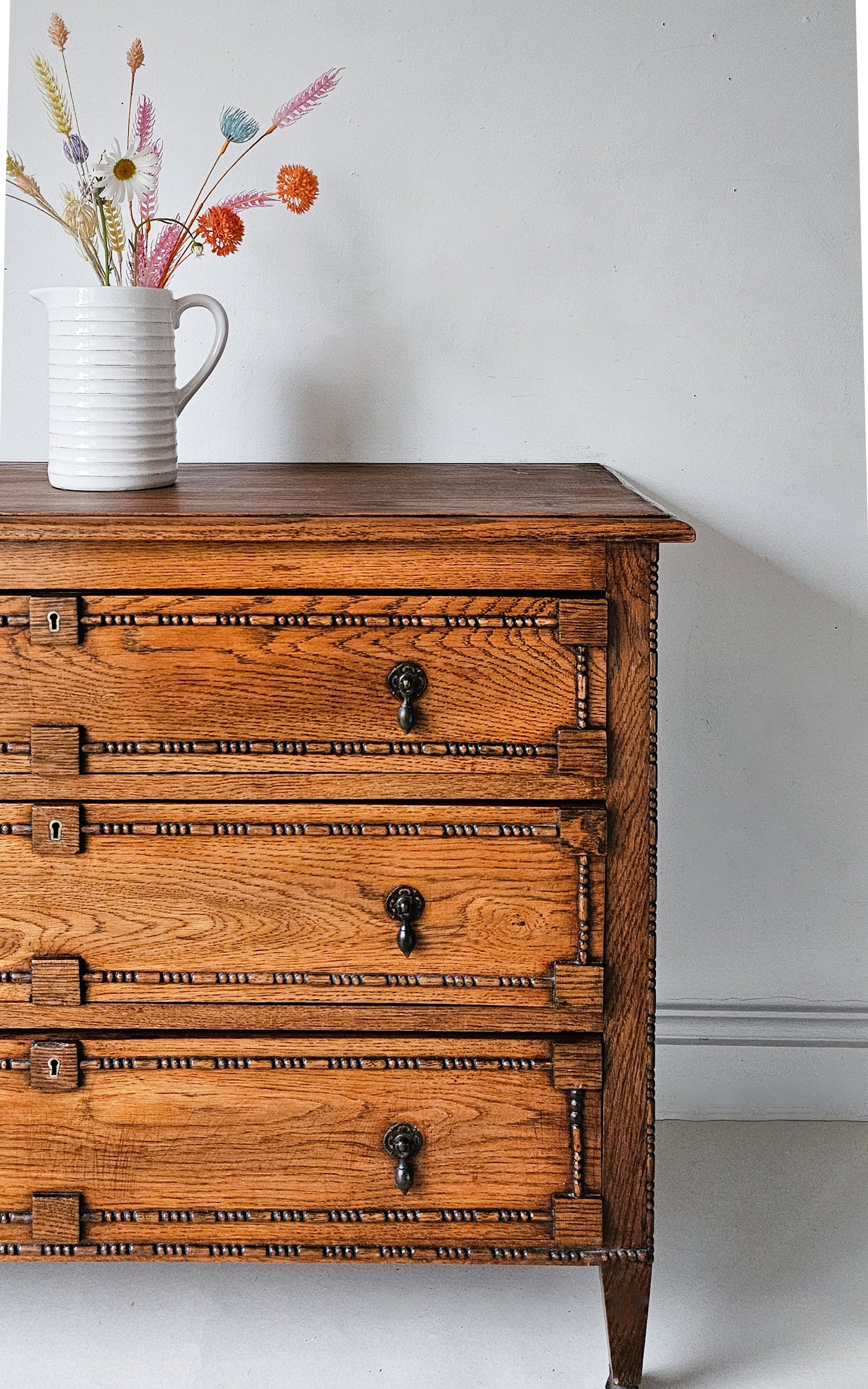 'The Harry' 1930s Oak Beaded Chest of Drawers