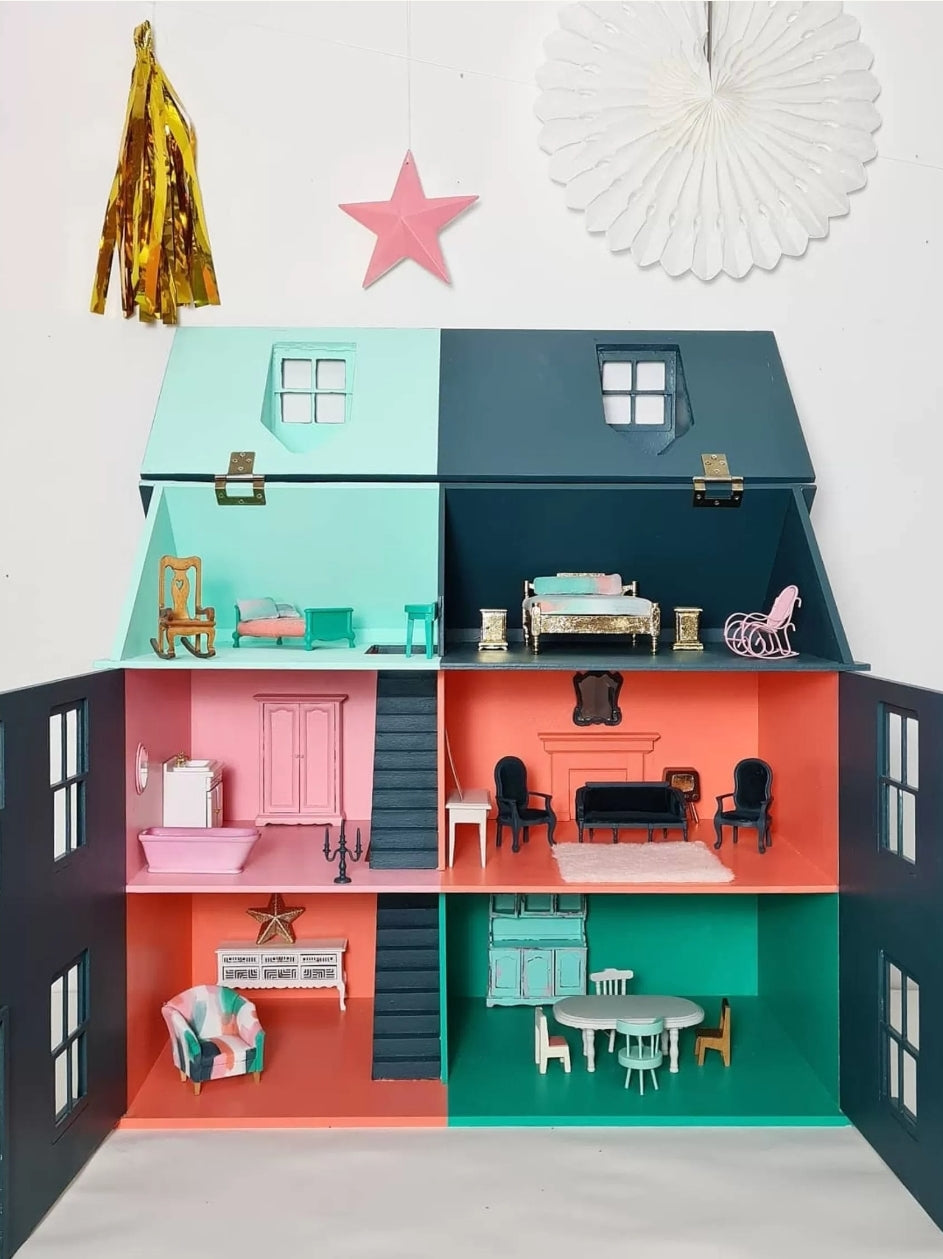 The Orla Dolls Large House & Furniture Accessories
