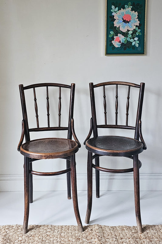 The Bentwoods Bistro Pair of Chairs