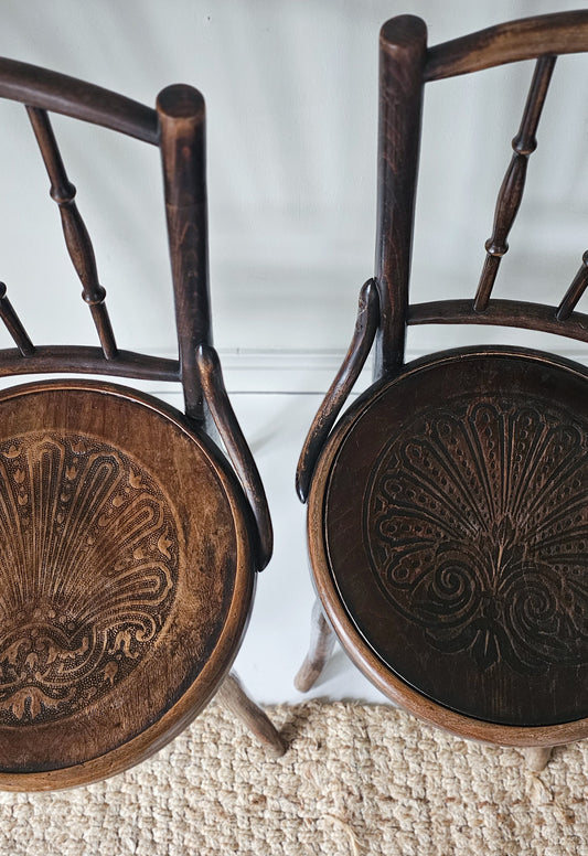 The Bentwoods Bistro Pair of Chairs