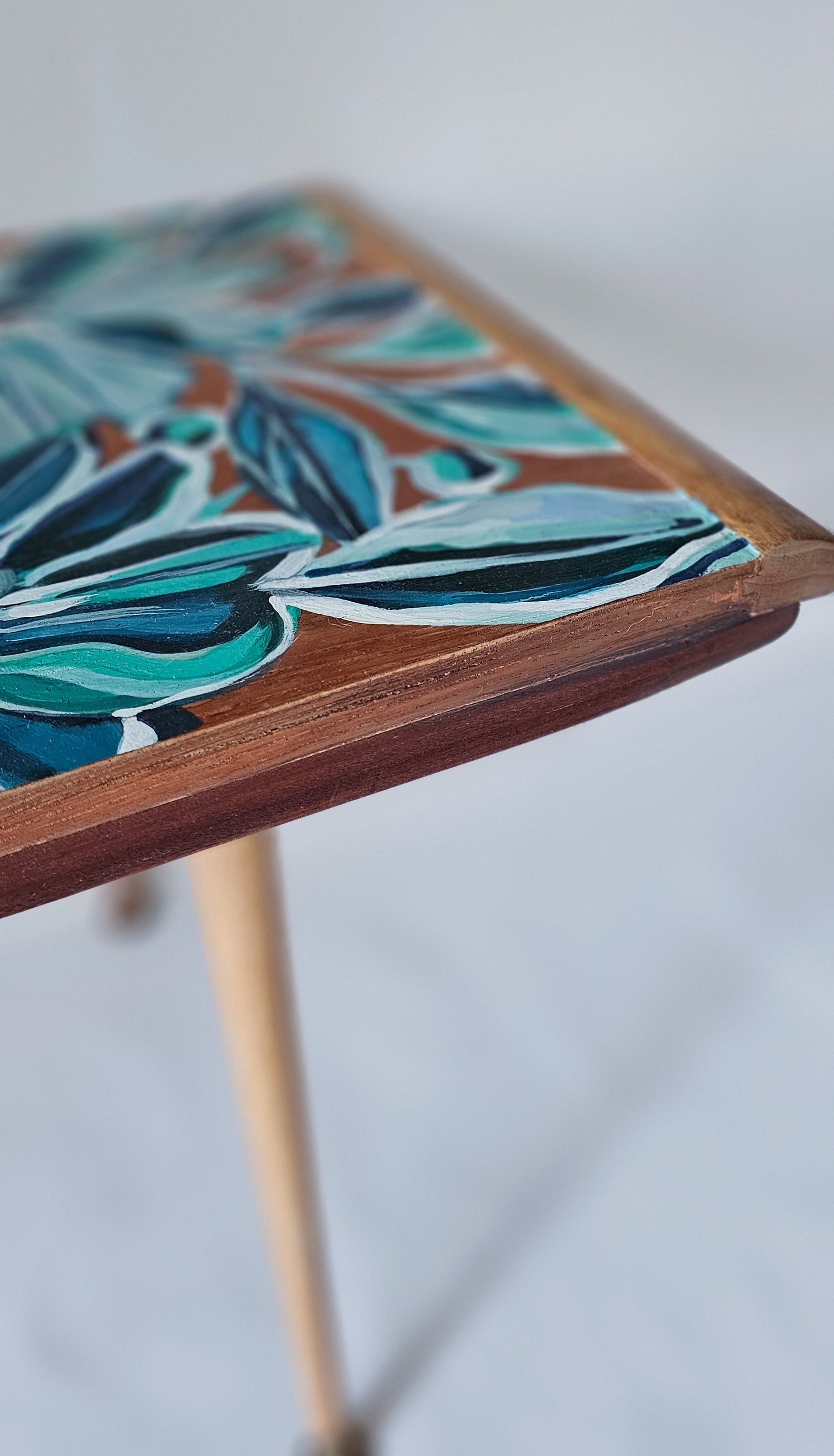 The Aria Floral Mid Century Coffee Table Art Panel