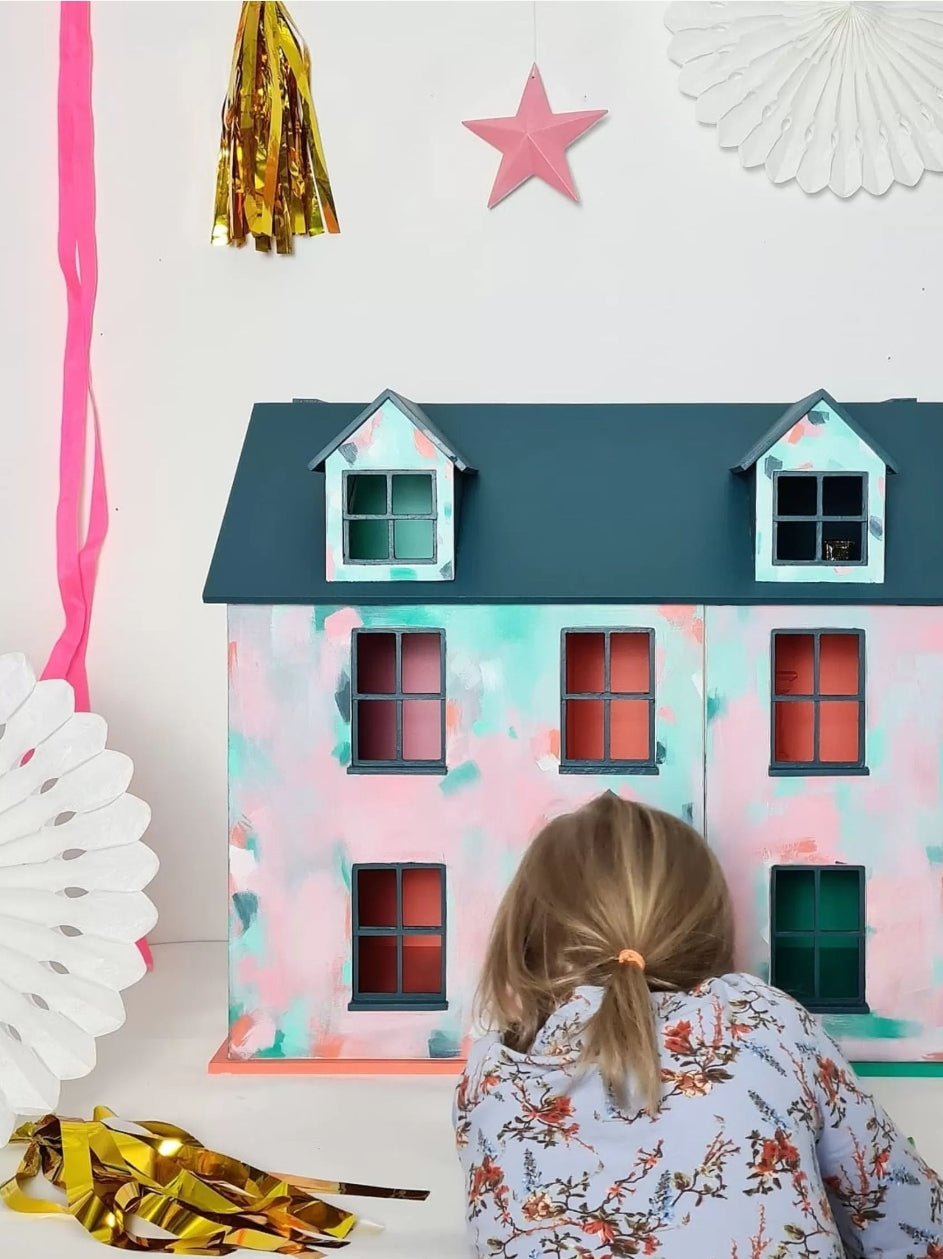 The Orla Dolls Large House & Furniture Accessories