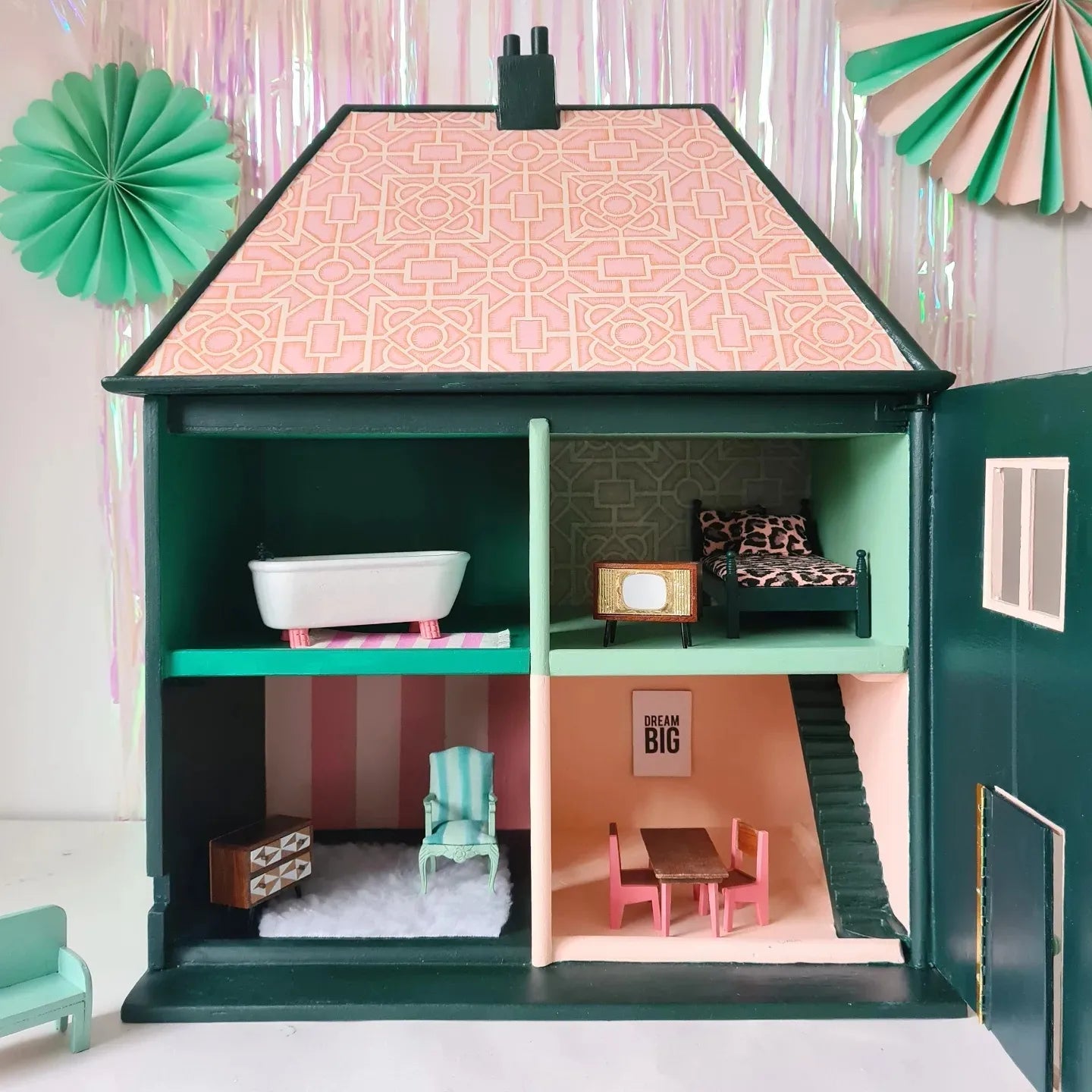 The Eden Stripe Dolls House & Furniture Accessories