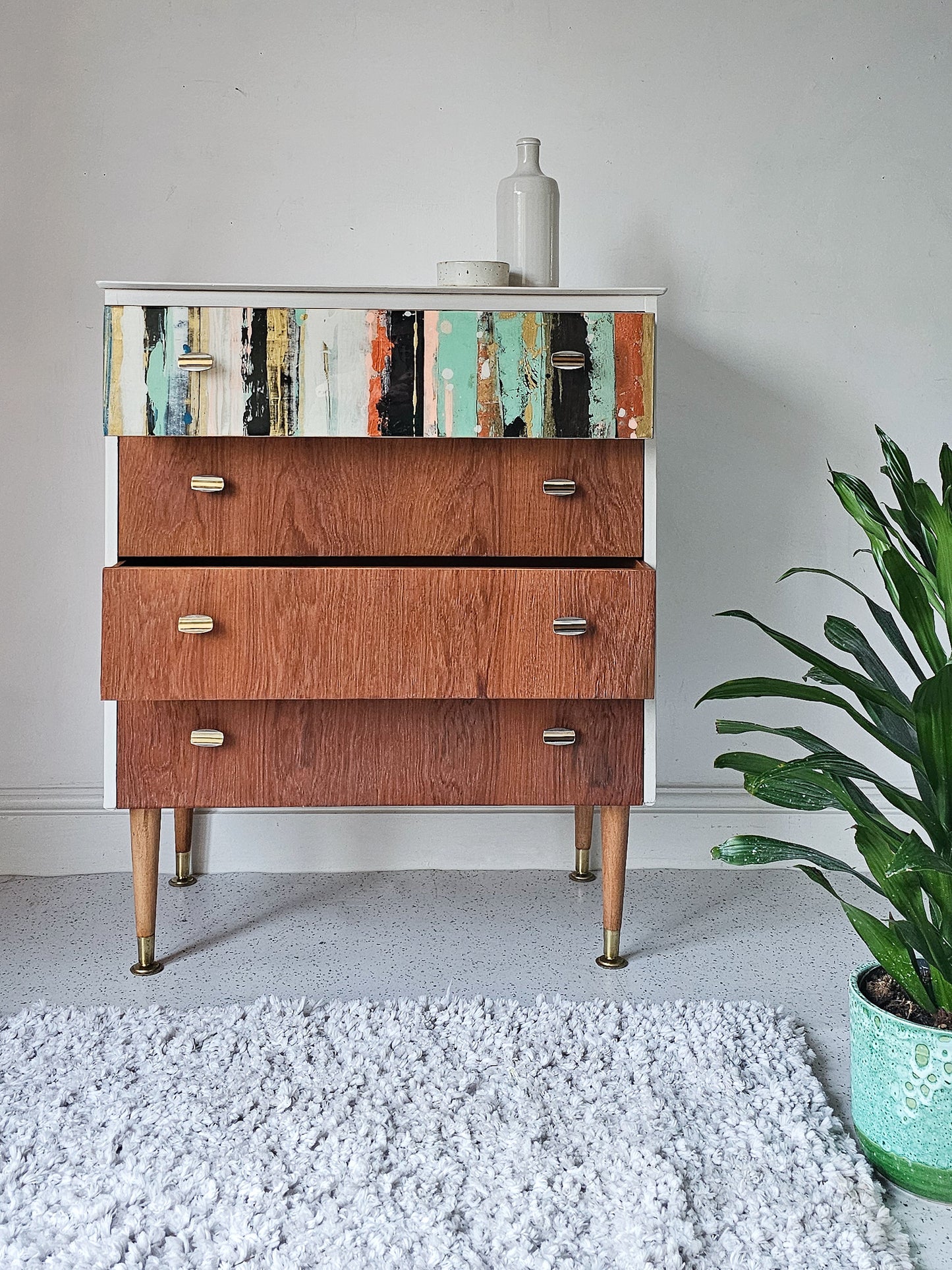 BBC 1 Money for Nothing Abstract Resin Chest of Drawers