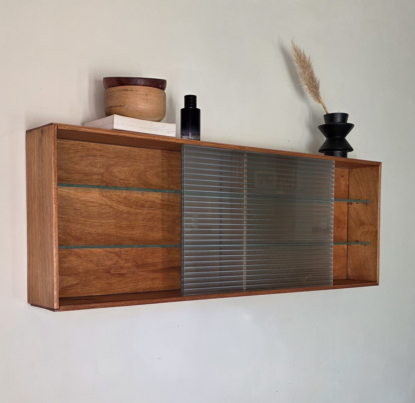 TheJasper Mid Century Reeded Glass Wall Cabinet