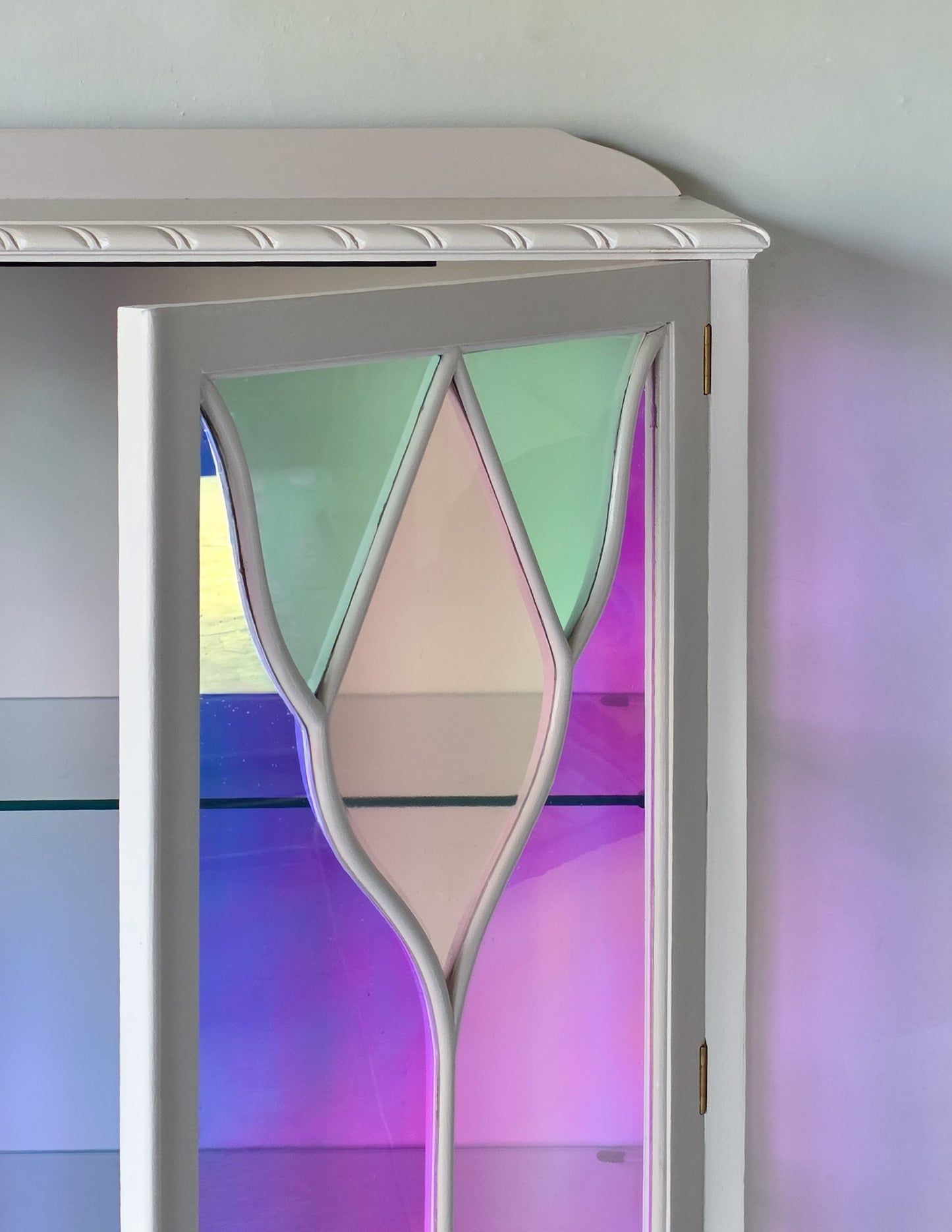 The Chloe Stained Glass Vintage Display Drinks Cabinet