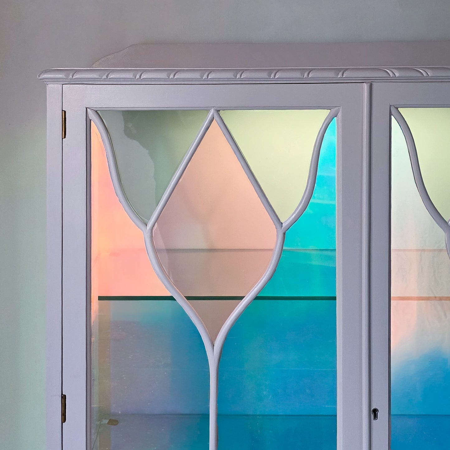 The Chloe Stained Glass Vintage Display Drinks Cabinet