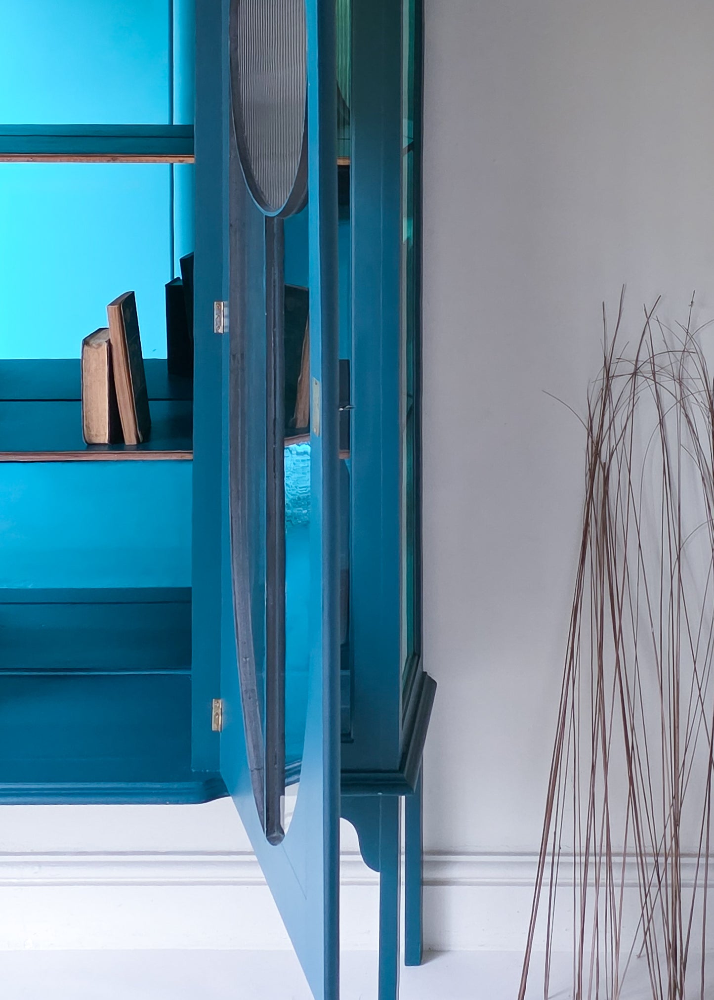 The Evelyn Turquoise & Gold Ribbed Glass Antique Cabinet