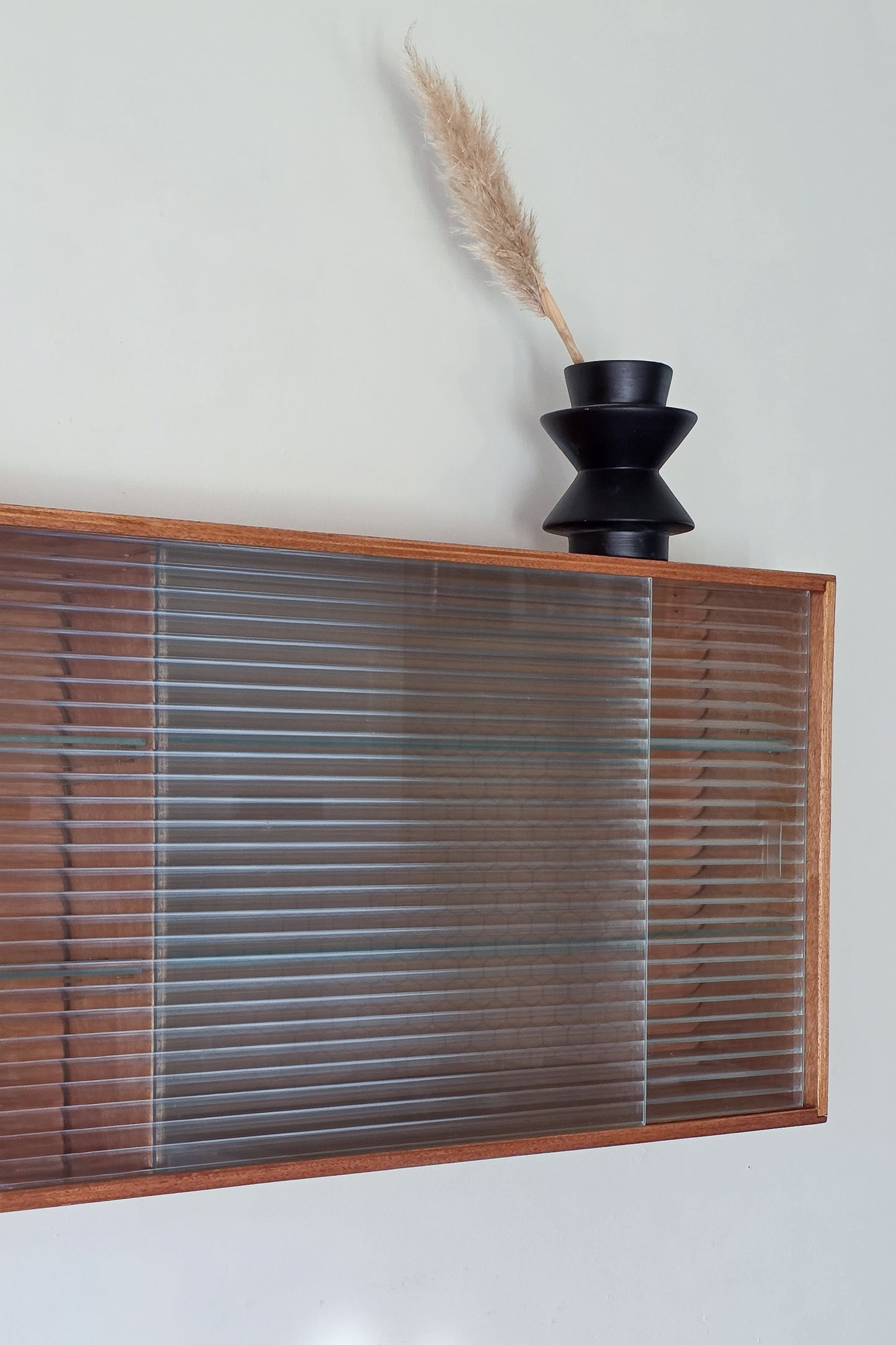 TheJasper Mid Century Reeded Glass Wall Cabinet